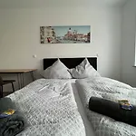 Apartment Simplex In
